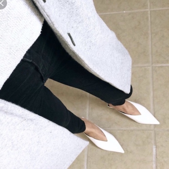 white pointed toe mule